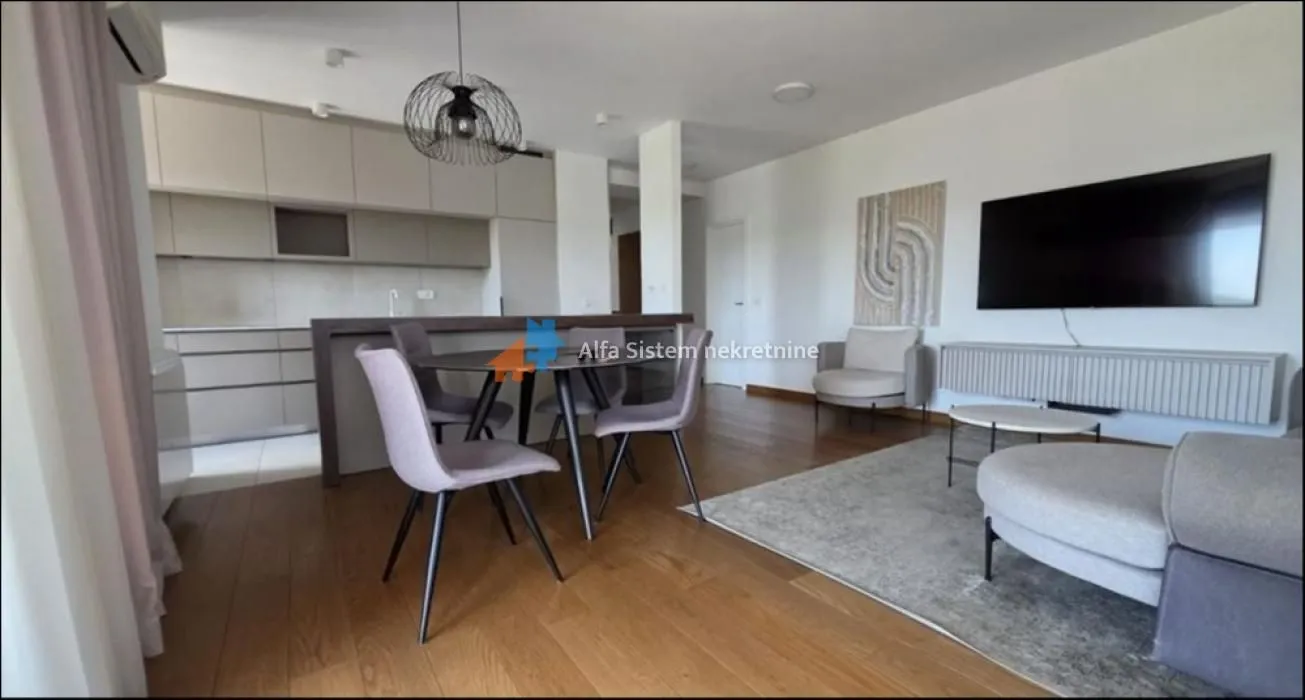 Izdavanje, četvorosoban stan, 98m², Vračar Sve Podlokacije, Beograd