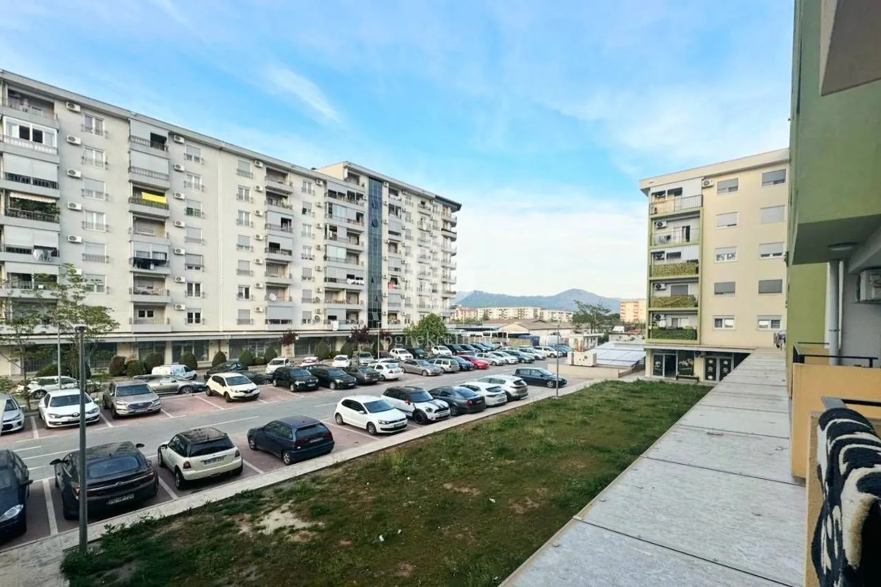 Rent, one bedroom apartment, 45m², Pobrežje, Podgorica