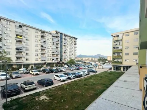 Rent, one bedroom apartment, 45m², Pobrežje, Podgorica - image 10