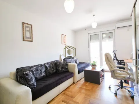 Izdavanje, jednosoban stan, 52m², Zabjelo, Podgorica