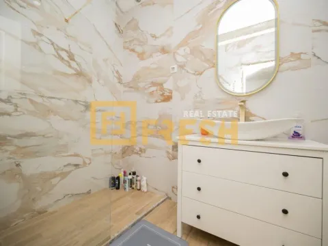 Prodaja, kuća, 350m², Vranići, Podgorica - image 28