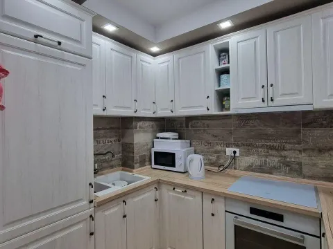 Sale, one bedroom apartment, 45m², Budva, Crna Gora - image 8