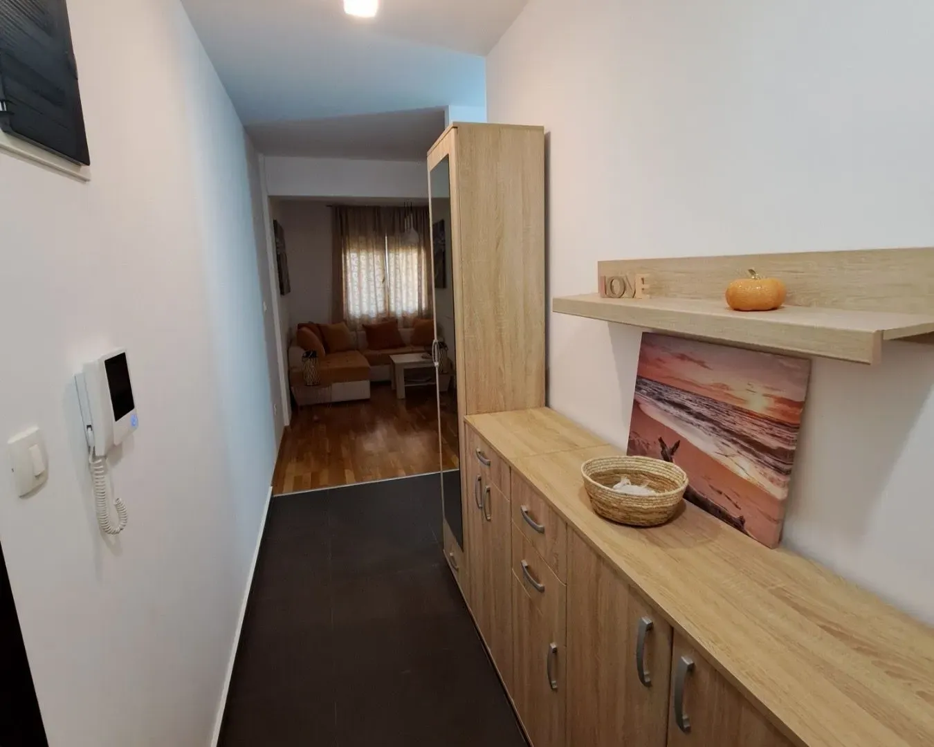 Rent, one bedroom apartment, 60m², Lazi, Budva