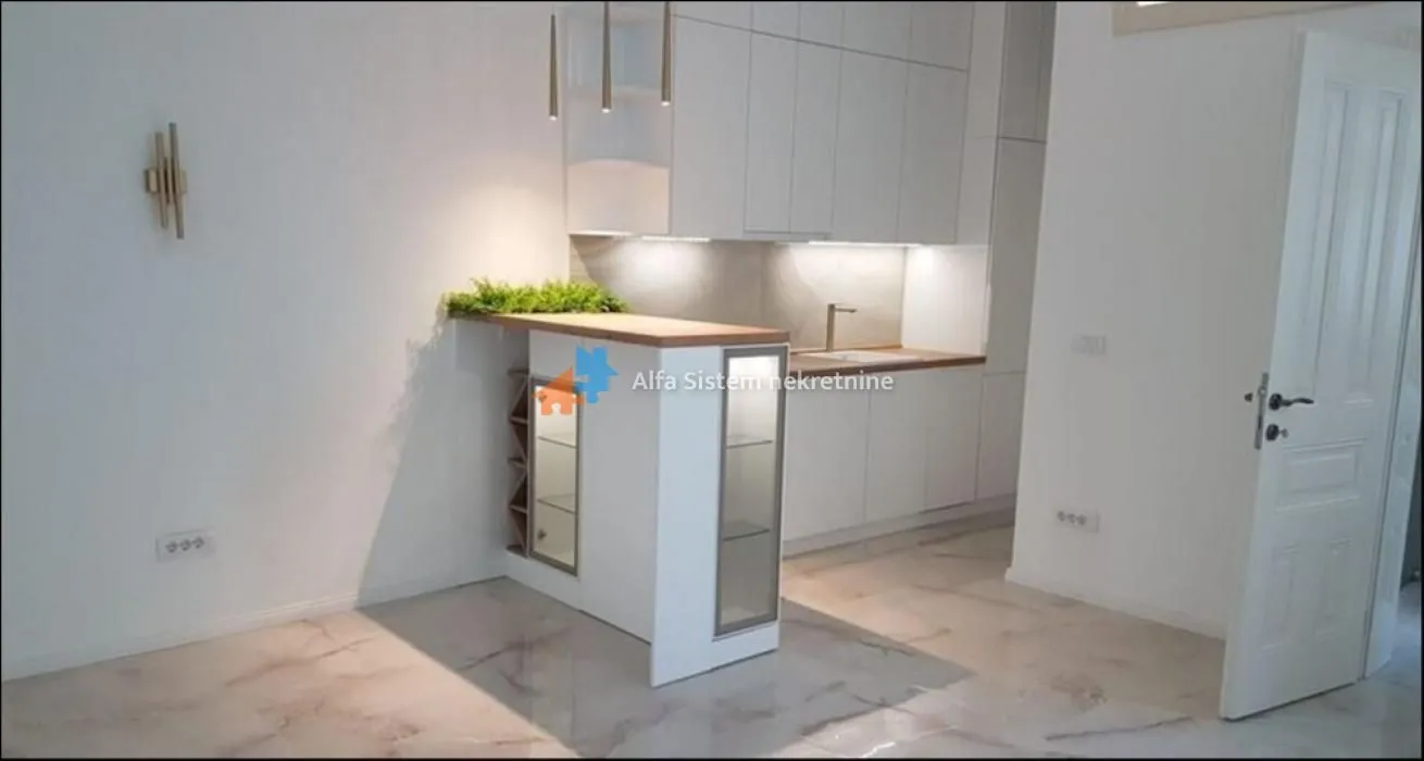 Rent, three bedroom apartment, 105m², Stari Grad, Beograd
