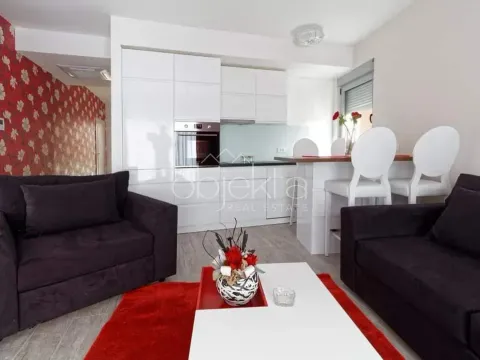 Izdavanje, stan, 50m², Tivat, Crna Gora - image 2