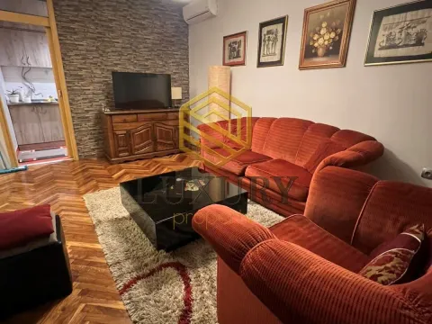 Rent, two bedroom apartment, 60m², Blok 6, Podgorica - image 2