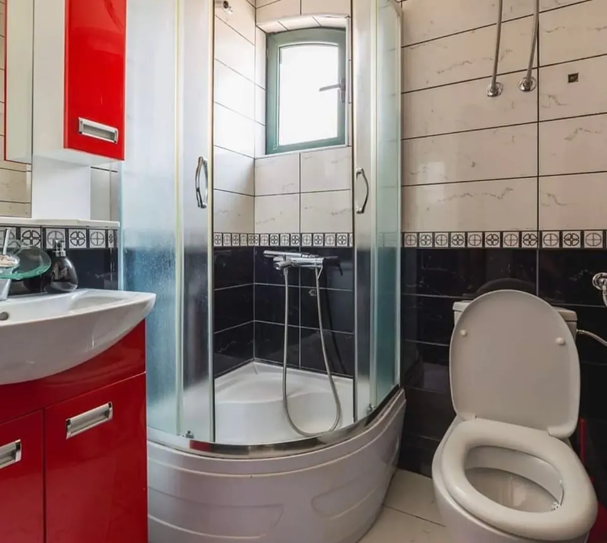 Rent, house, 280m², Centar, Budva