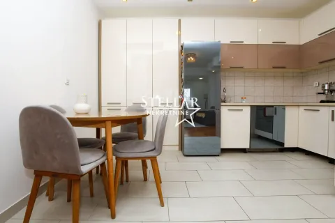 Rent, three bedroom apartment, 93m², City Kvart, Podgorica - image 3
