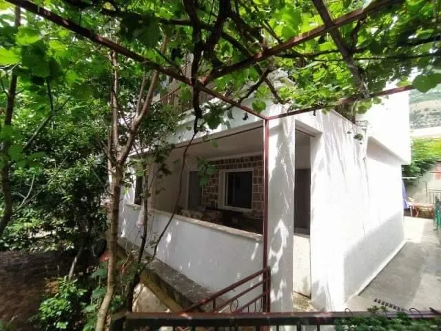 Prodaja, kuća, 180m², Sutomore, Bar