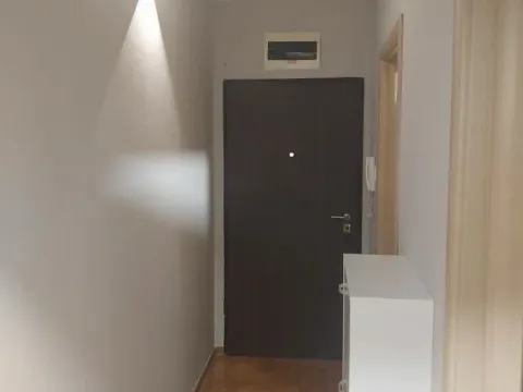Prodaja, jednosoban stan, 37m², Centar, Podgorica - image 4