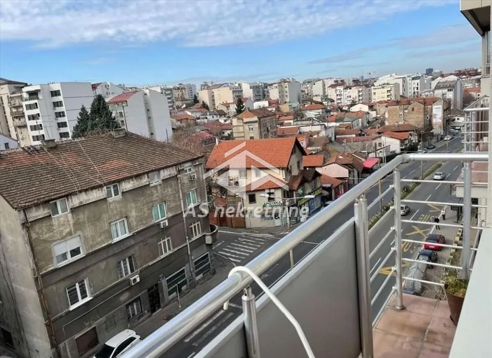 Izdavanje, trosoban stan, 68m², Zvezdara Sve Podlokacije, Beograd
