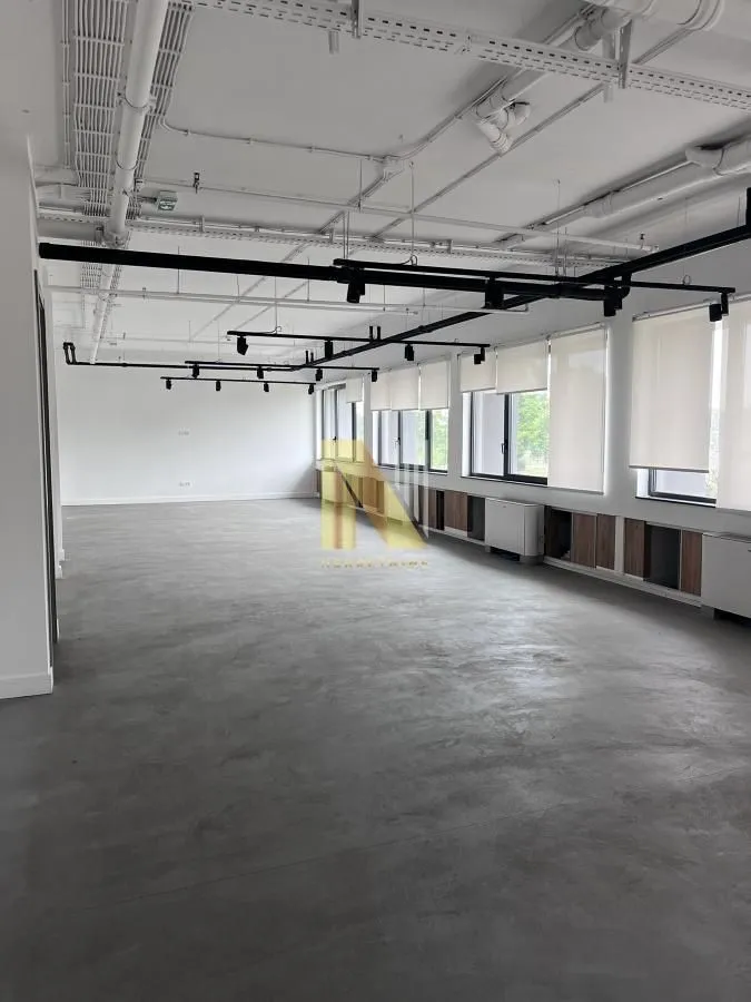 Rent, office space, 320m², Salajka, Novi Sad Sve Podlokacije