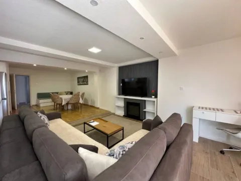 Izdavanje, dvosoban stan, 120m², Stari Aerodrom, Podgorica - image 8