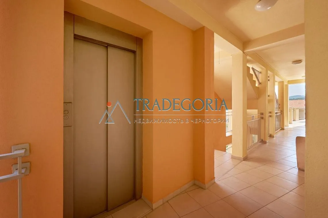 Prodaja, dvosoban stan, 68m², Petrovac, Budva