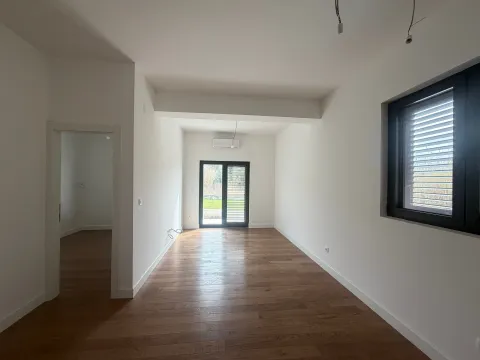 Sale, one bedroom apartment, 48m², Dumidran, Tivat - image 6