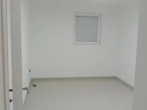 Izdavanje, poslovni prostor, 45m², Durlan, Niš - image 2