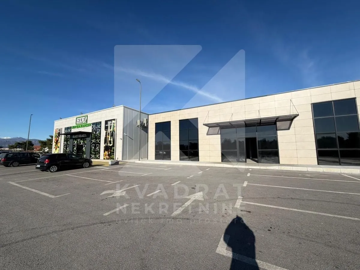 Rent, office space, 700m², Konik, Podgorica