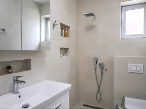 Sale, one bedroom apartment, 49m², Gospoština, Budva - image 3