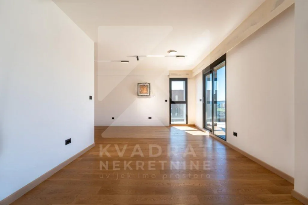 Prodaja, trosoban stan, 163m², Vezirov Most, Podgorica