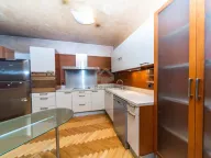 Prodaja, četvorosoban stan, 355m², Preko Morače, Podgorica - image 19