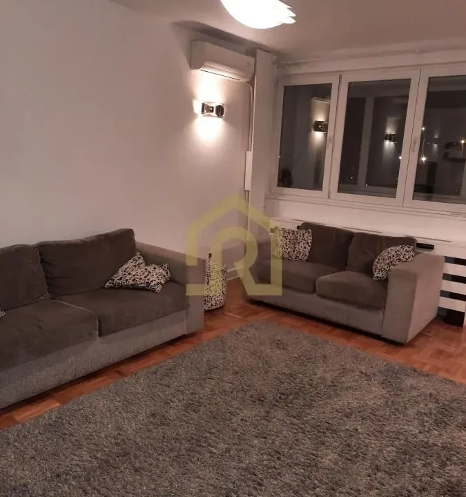 Izdavanje, dvosoban stan, 70m², Zemun Sve Podlokacije, Beograd
