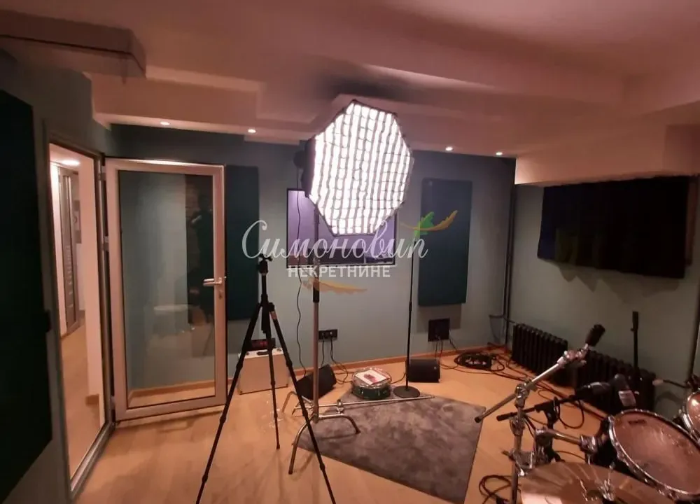 Izdavanje, poslovni prostor, 93m², Čukarica, Beograd