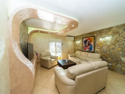 Sale, house, 200m², Zeta, Podgorica - image 2