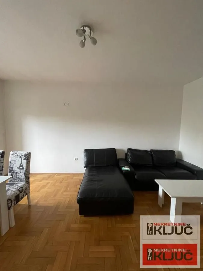 Izdavanje, dvosoban stan, 43m², Bulevar Evrope, Novi Sad Sve Podlokacije
