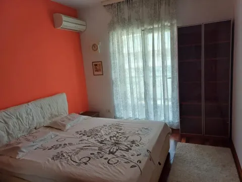 Izdavanje, jednosoban stan, 53m², City Kvart, Podgorica - image 8