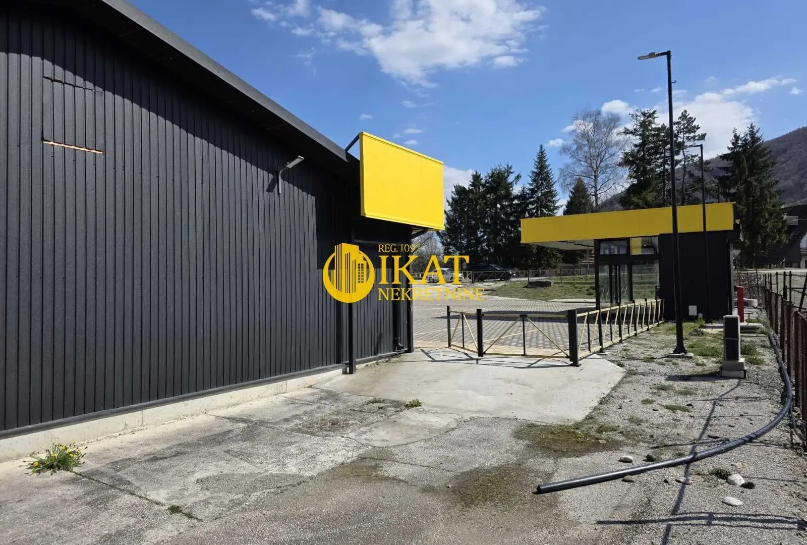 Sale, office space, 552m², Kosjerić, Srbija
