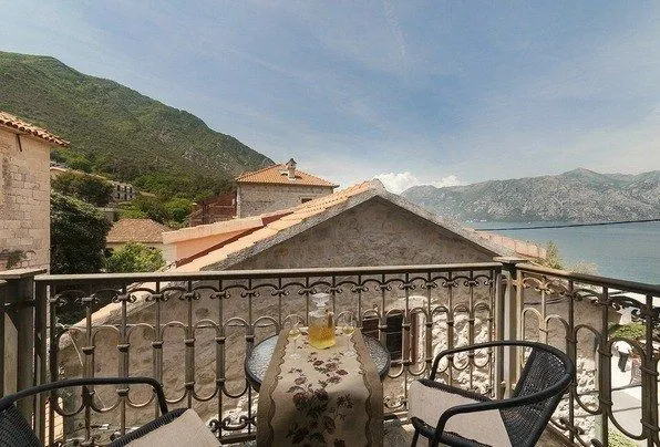 Prodaja, kuća, 450m², Kotor, Crna Gora
