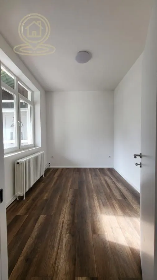Prodaja, trosoban stan, 79m², Petrovaradin, Novi Sad