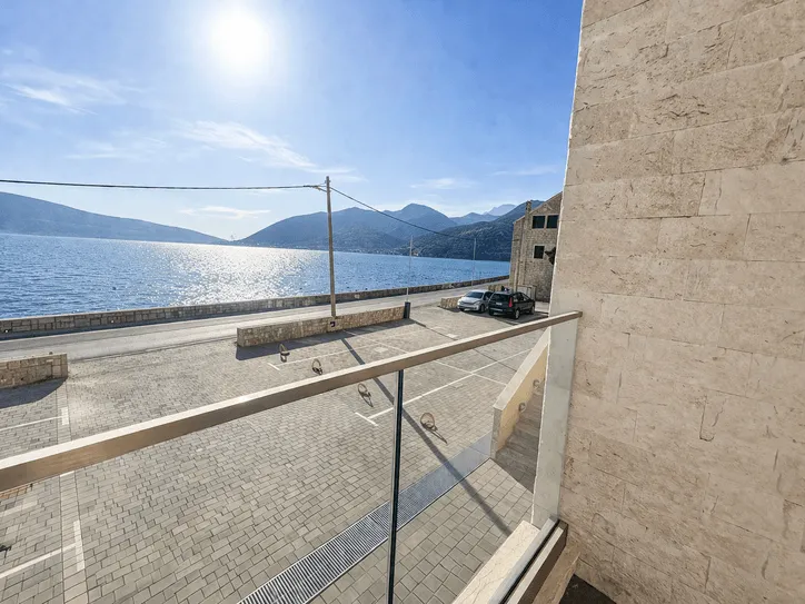 Sale, two bedroom apartment, 69m², Opatovo, Tivat