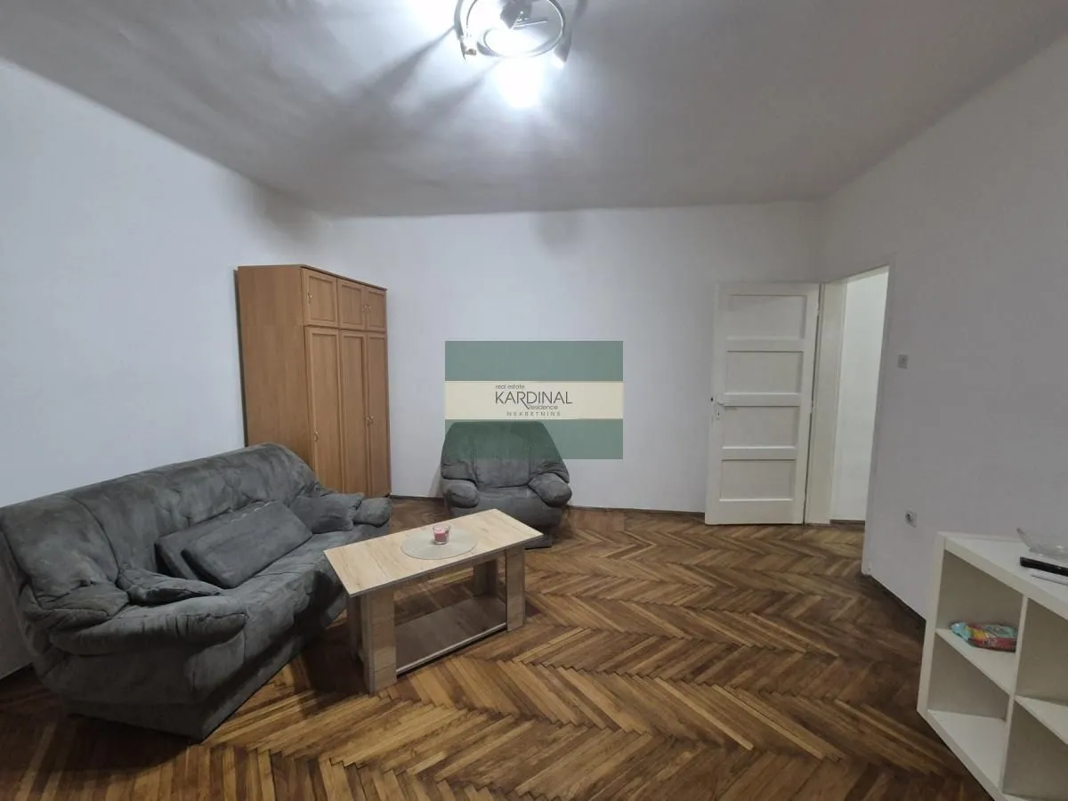 Izdavanje, jednosoban stan, 41m², Centar, Jagodina