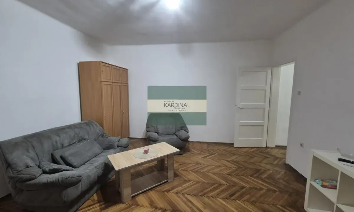 Izdavanje, jednosoban stan, 41m², Centar, Jagodina