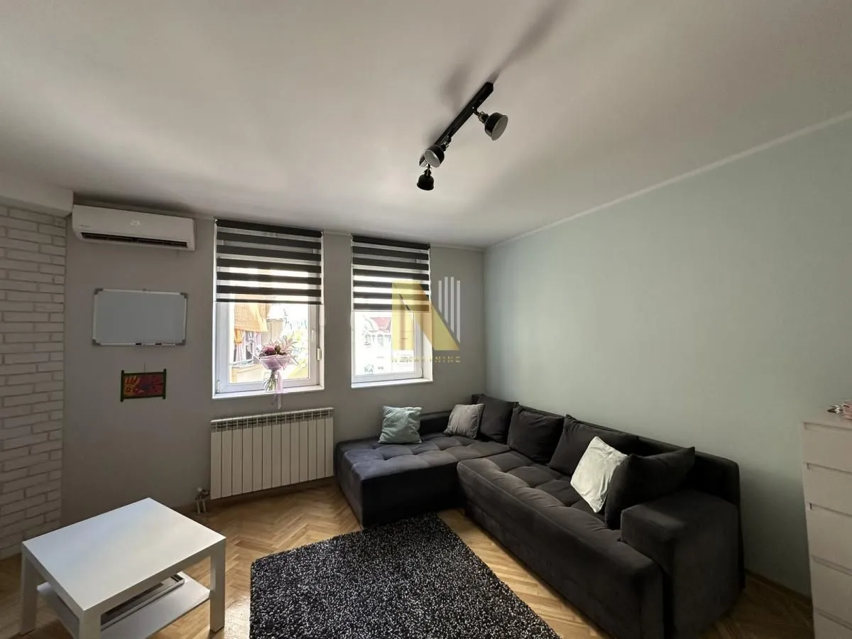 Izdavanje, jednosoban stan, 33m², Bulevar Evrope, Novi Sad Sve Podlokacije