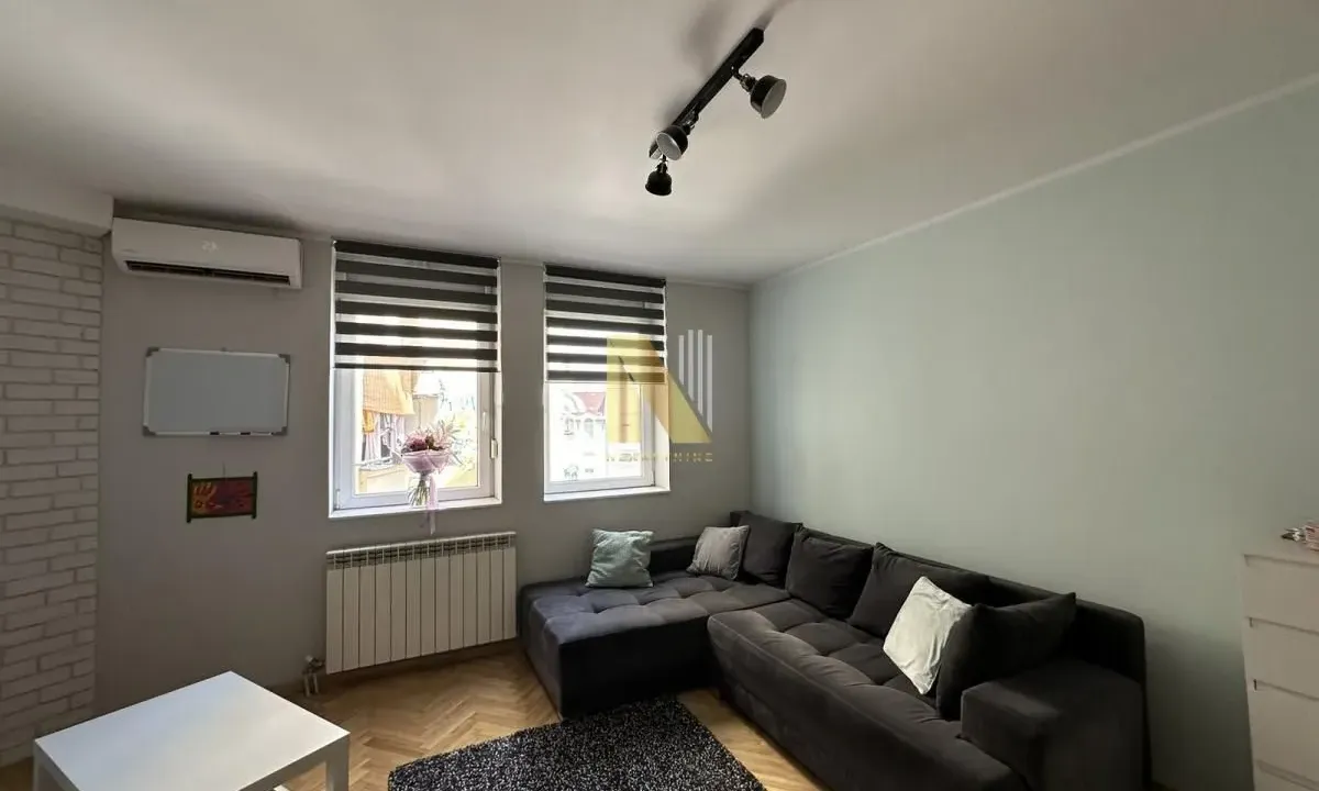 Izdavanje, jednosoban stan, 33m², Bulevar Evrope, Novi Sad Sve Podlokacije