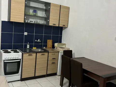 Rent, one bedroom apartment, 43m², Rafailovići, Budva - image 6