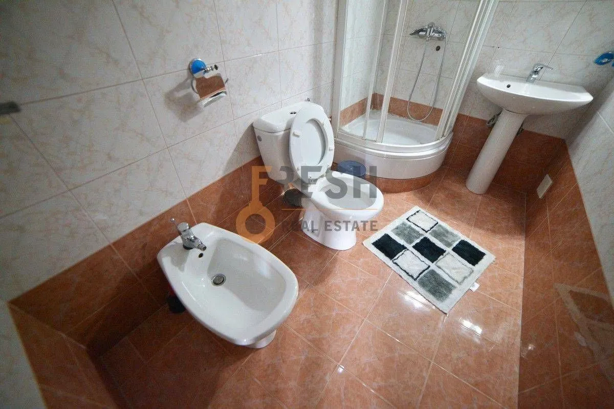 Prodaja, trosoban stan, 168m², Gorica C, Podgorica