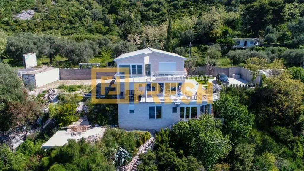 Sale, house, 200m², Bar, Crna Gora