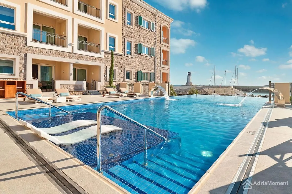 Prodaja, garsonjera, 45m², Luštica Bay, Tivat