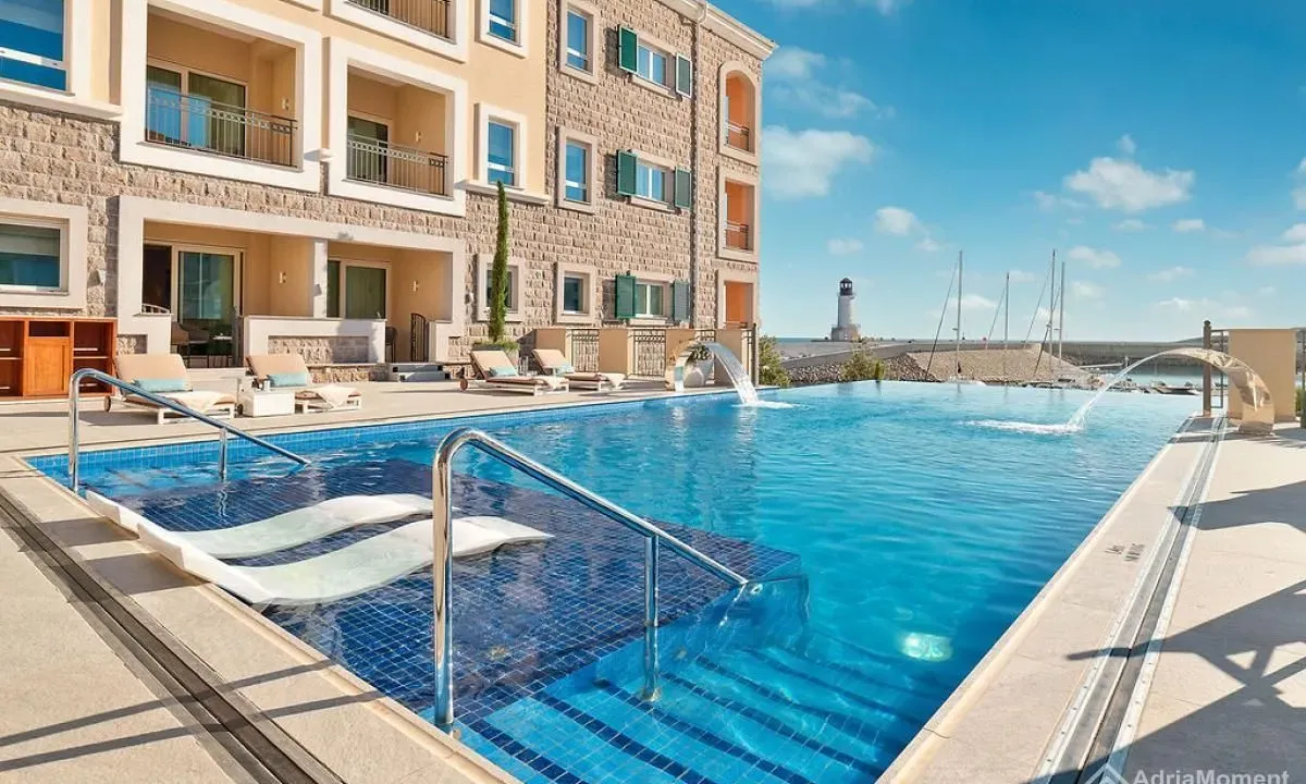 Prodaja, garsonjera, 45m², Luštica Bay, Tivat