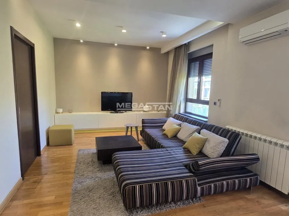 Prodaja, stan, 160m², Vračar Sve Podlokacije, Beograd
