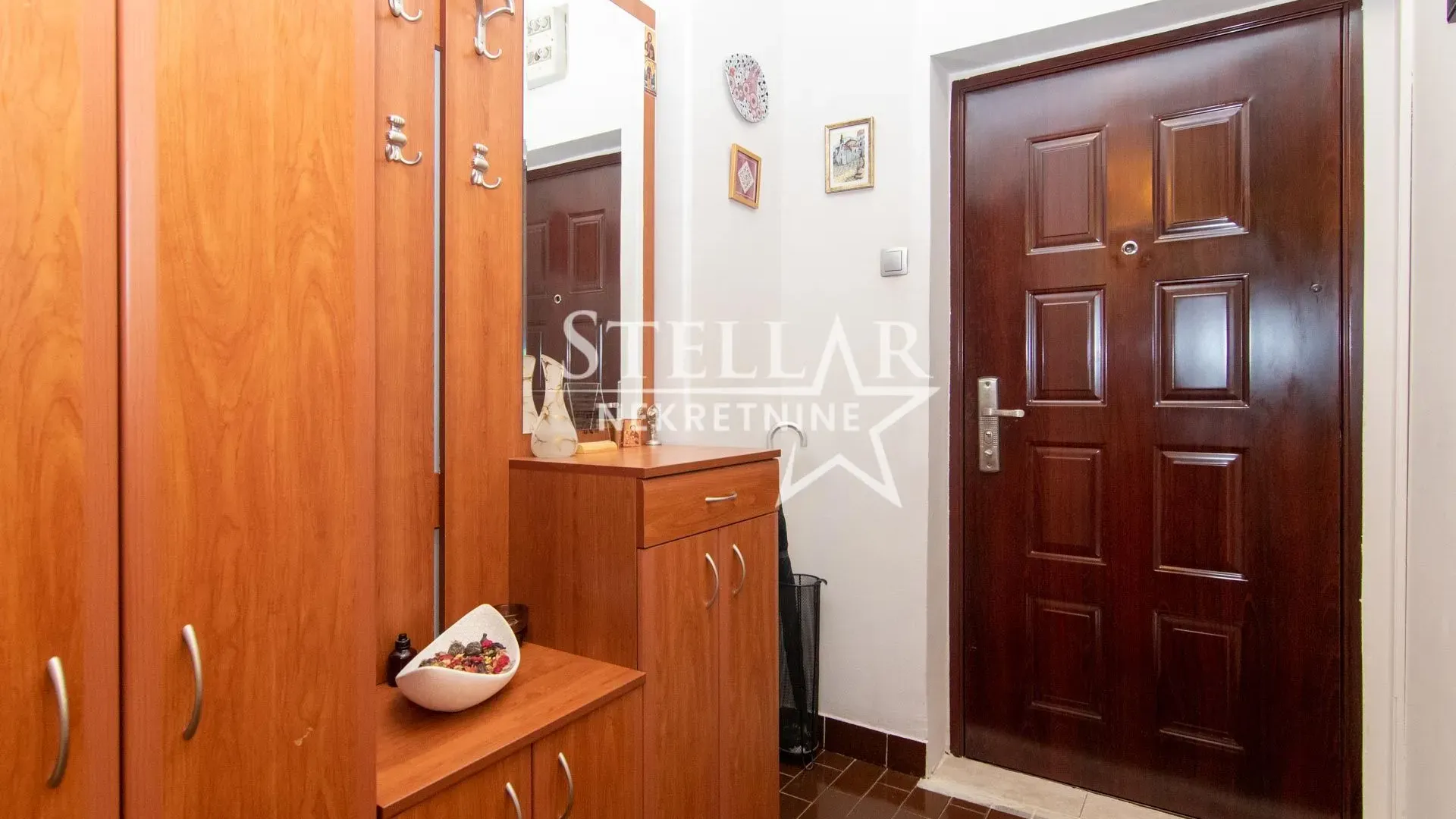 Izdavanje, stan, 60m², Blok 6, Podgorica