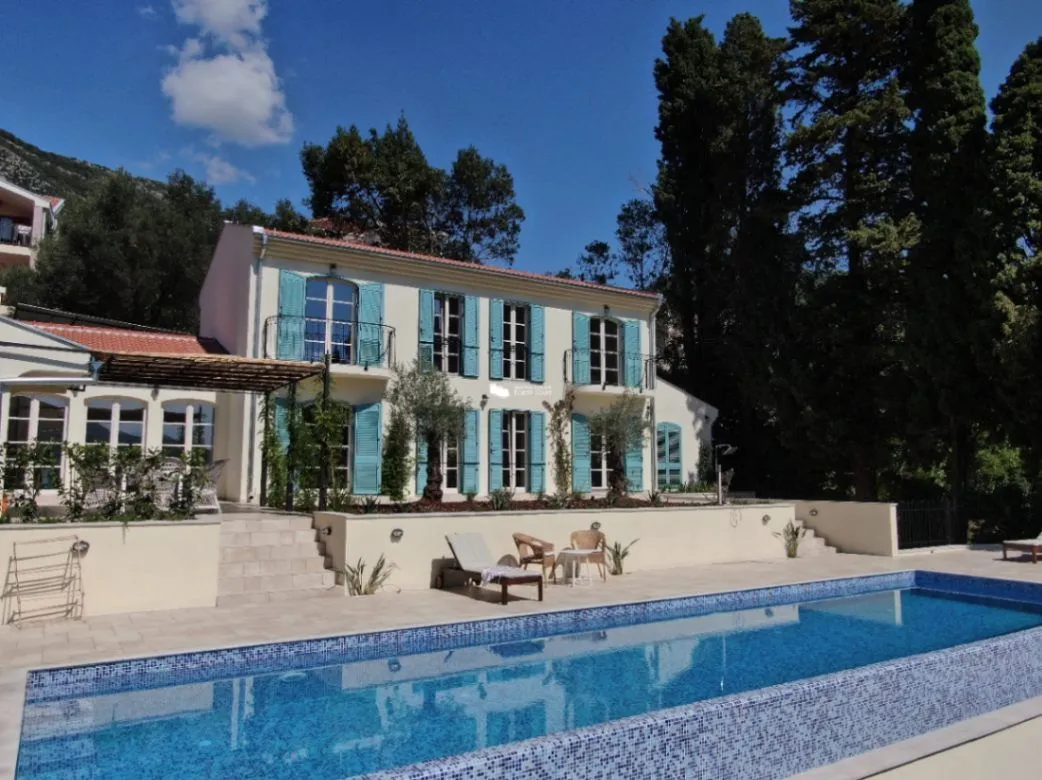 Prodaja, kuća, 184m², Baošići, Herceg Novi