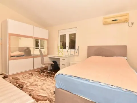 Prodaja, kuća, 200m², Podgorica, Crna Gora - image 9