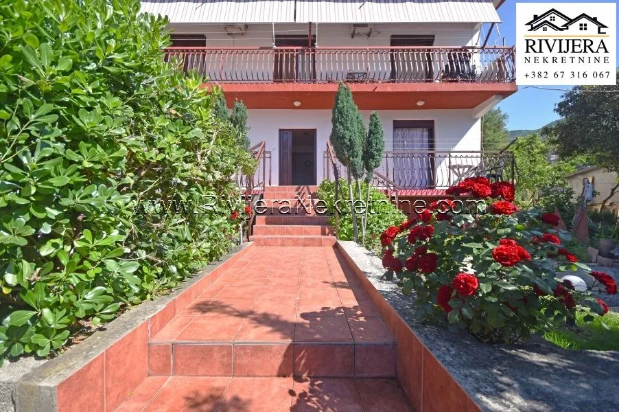 Prodaja, kuća, 250m², Baošići, Herceg Novi