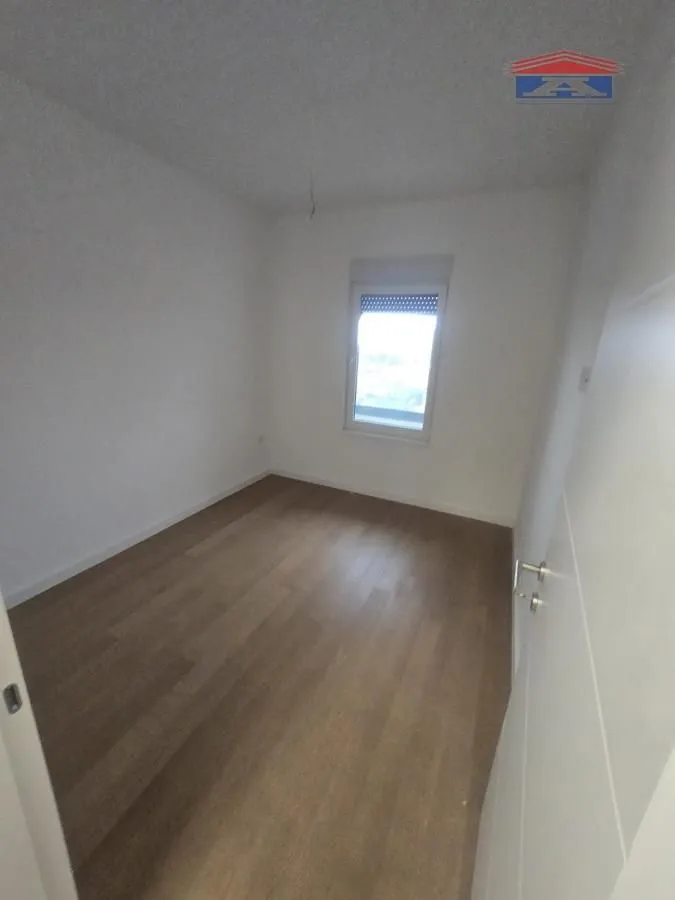 Prodaja, stan, 129m², Salajka, Novi Sad Sve Podlokacije