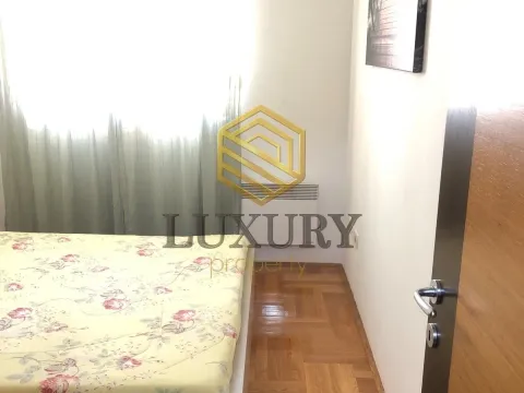 Prodaja, jednosoban stan, 44m², Stari Aerodrom, Podgorica - image 2