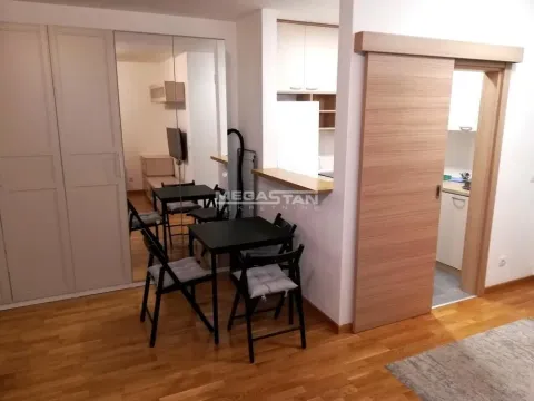Rent, one bedroom apartment, 37m², Zemun Gornji Grad, Zemun Sve Podlokacije - image 8